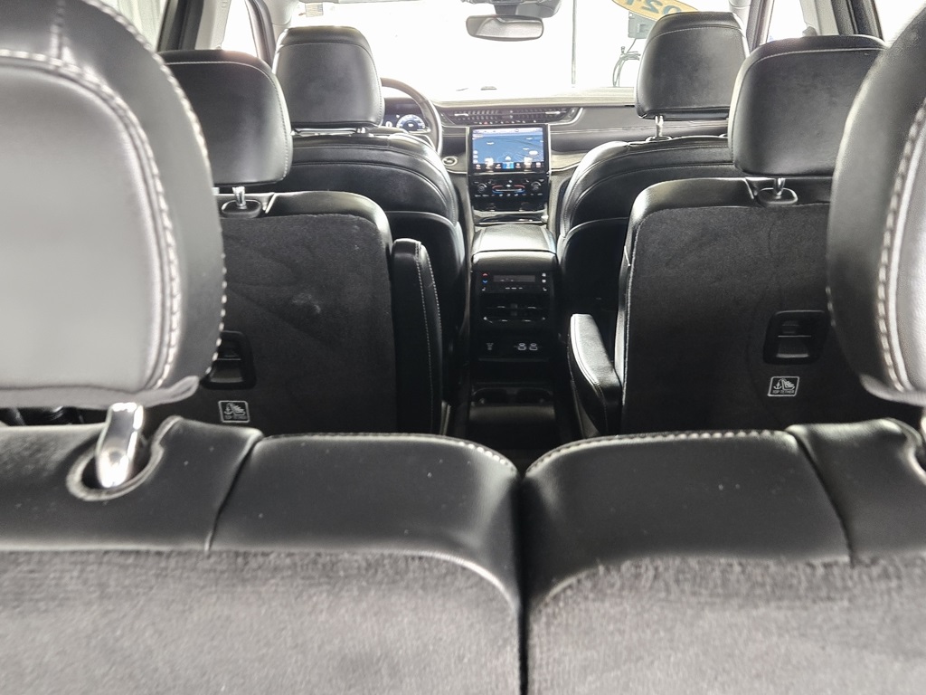 2021 Jeep Grand Cherokee Limited photo 13