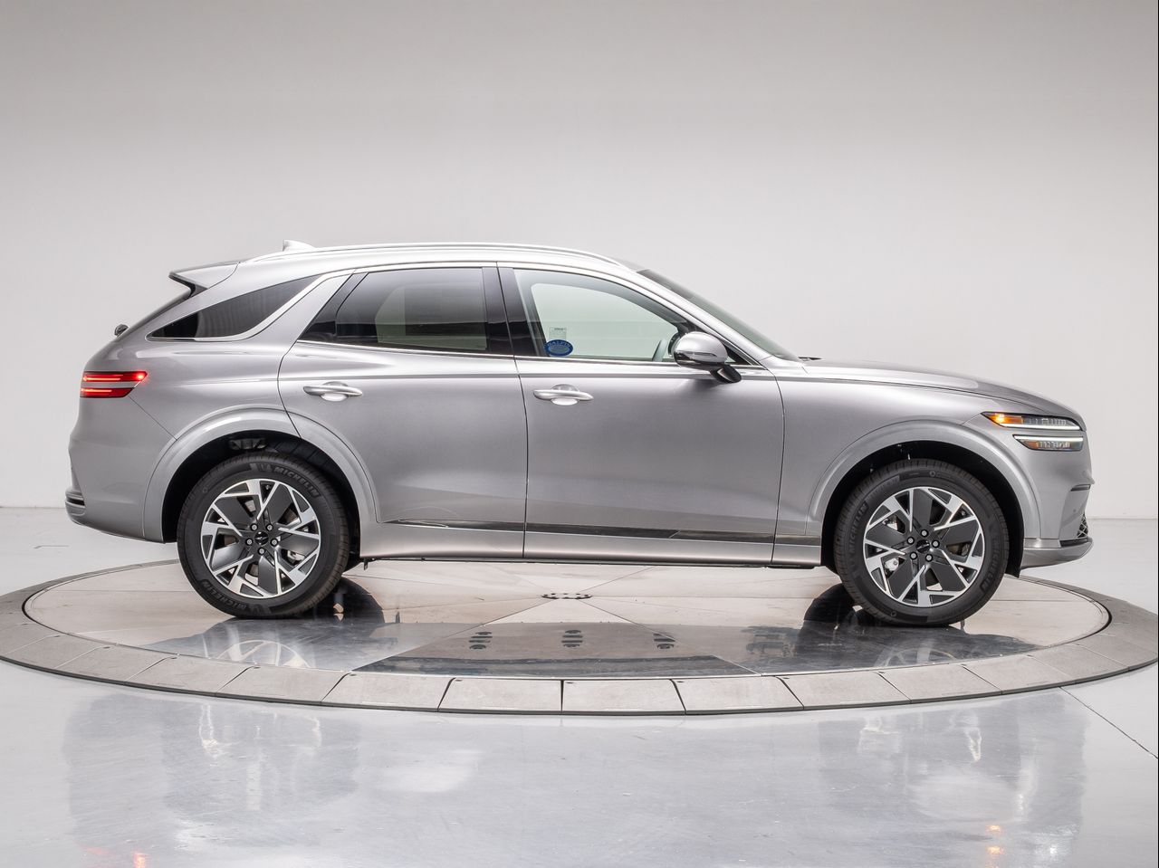 2026 Genesis Electrified GV70 photo 3