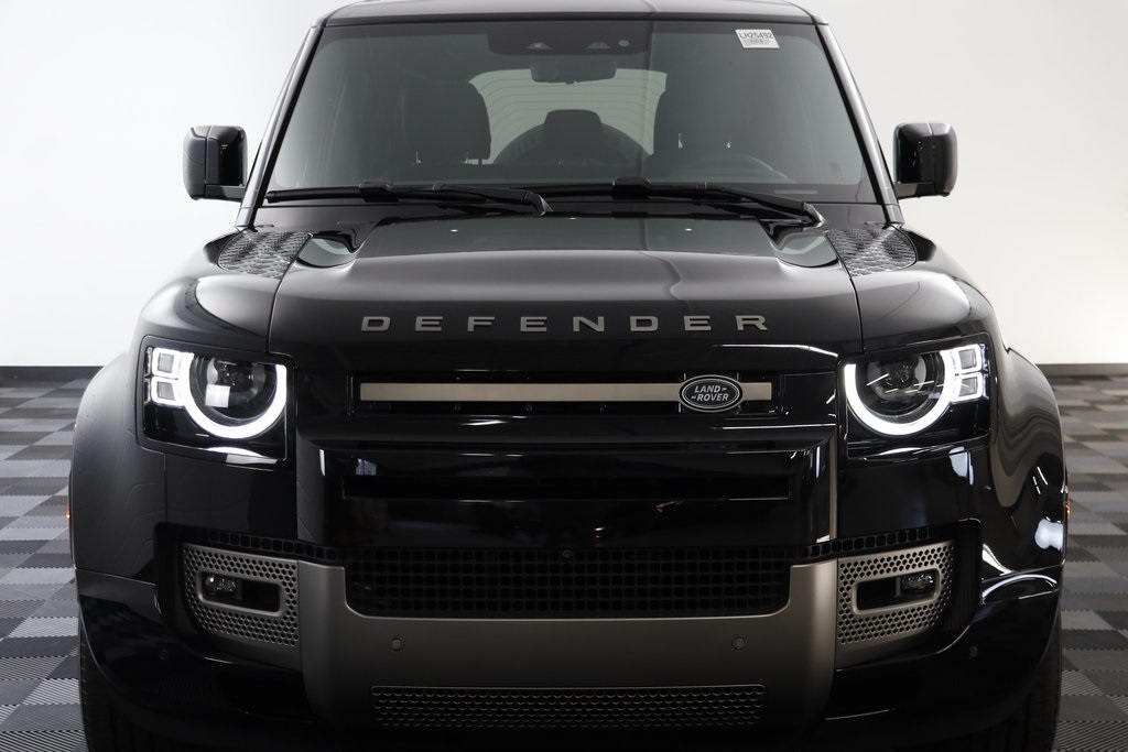 2025 Land Rover Defender 110 X-Dynamic SE photo 20