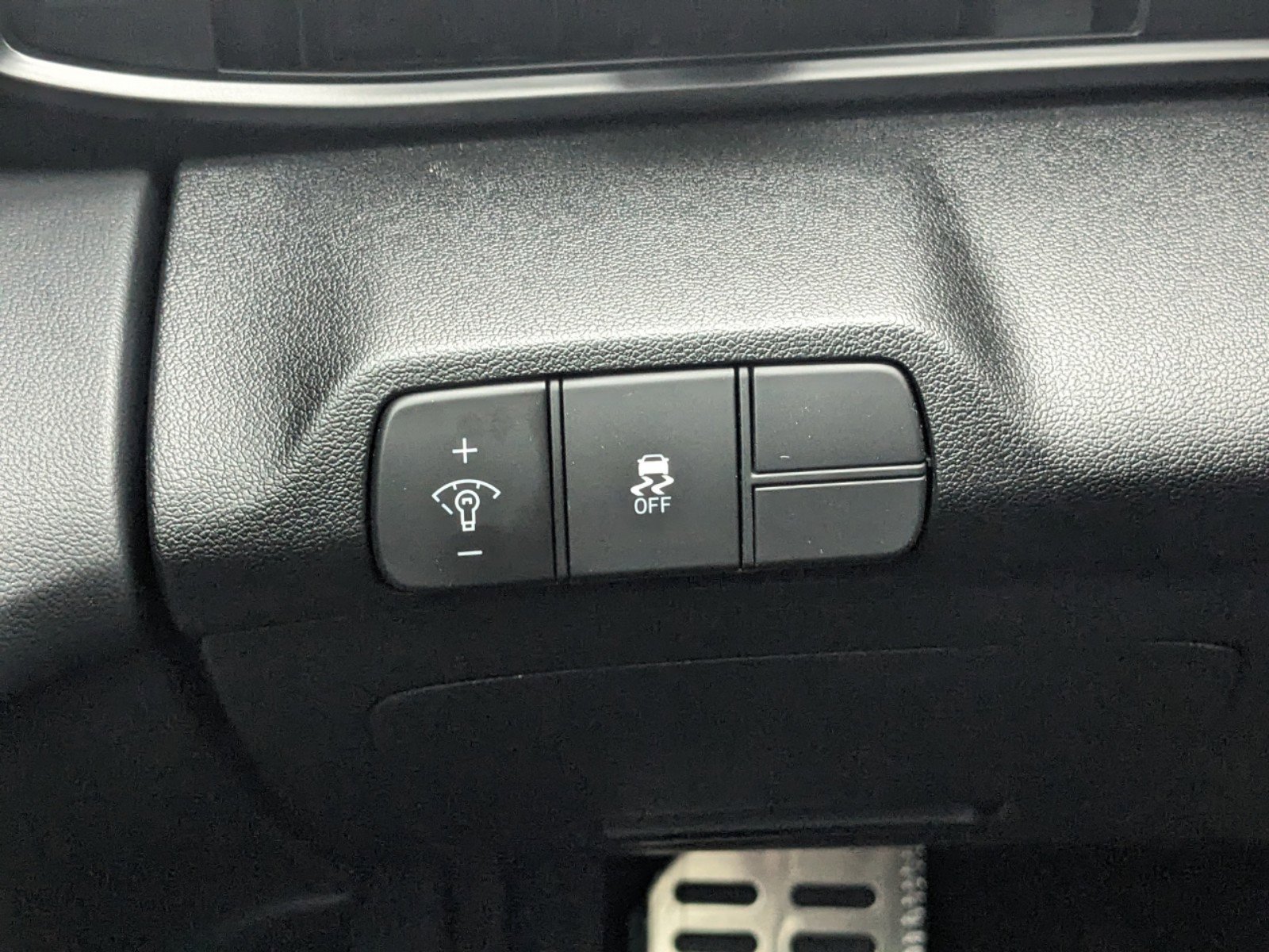 2025 Hyundai Elantra SEL Sport photo 22