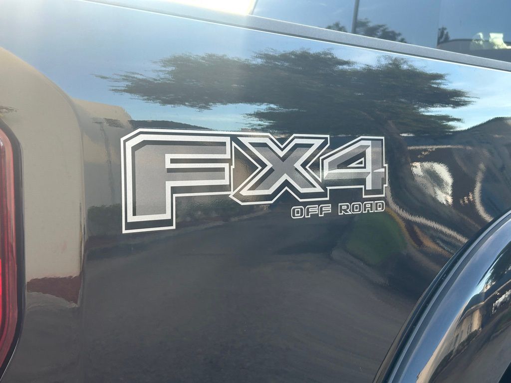 2025 Ford F-250 photo 23