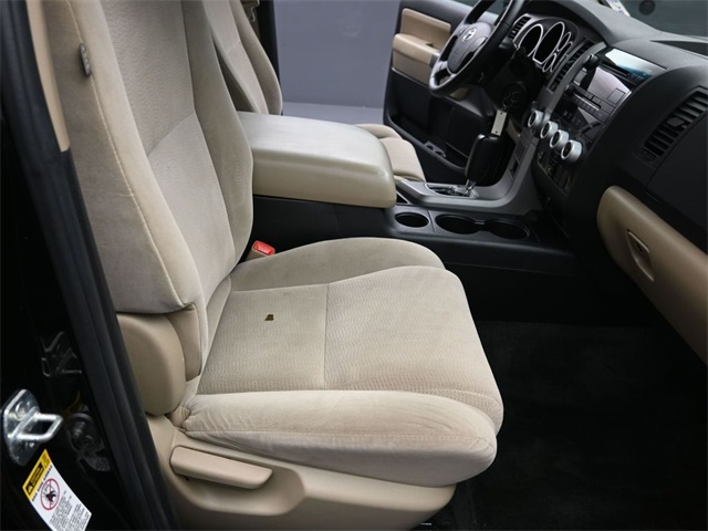 2012 Toyota Sequoia SR5 photo 25