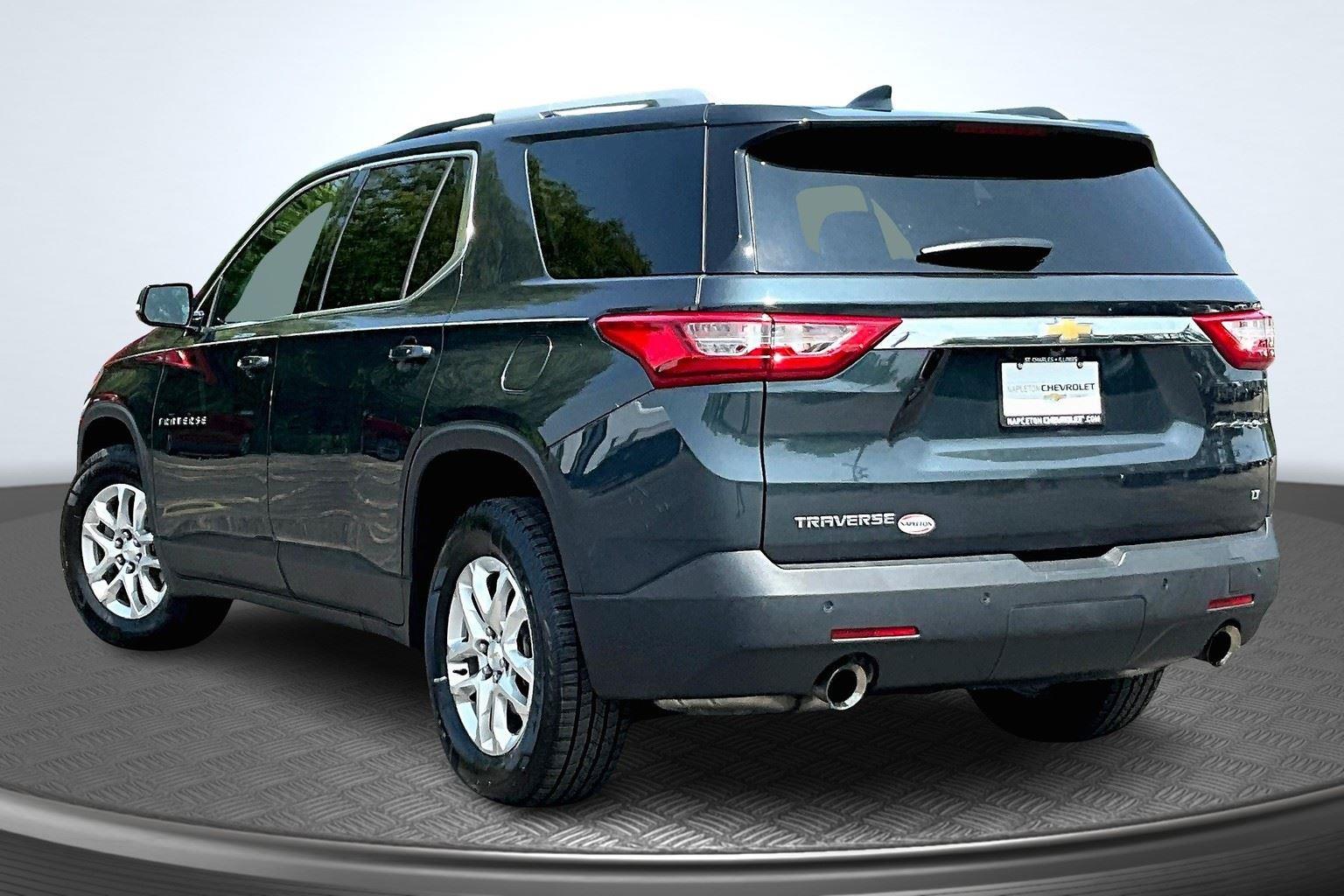 Used 2018 Chevrolet Traverse 1LT with VIN 1GNERGKW1JJ268922 for sale in St. Charles, IL