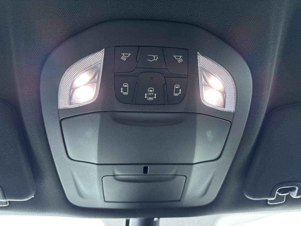 2026 Chrysler Voyager LX photo 27