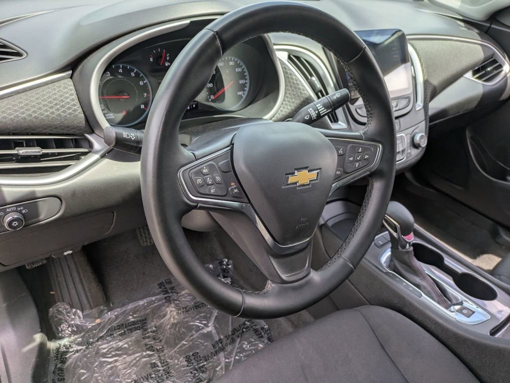 2024 Chevrolet Malibu RS photo 11