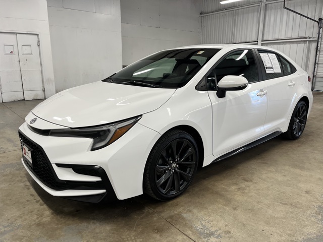 2023 Toyota Corolla SE photo 2