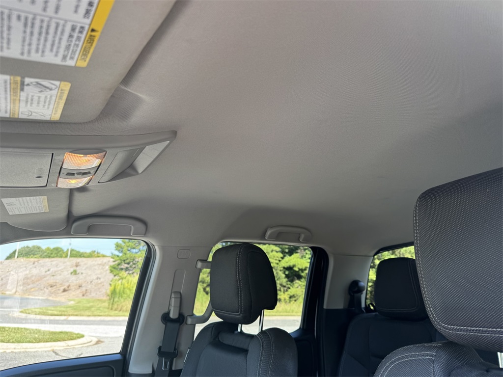 2024 Nissan Frontier SV photo 20