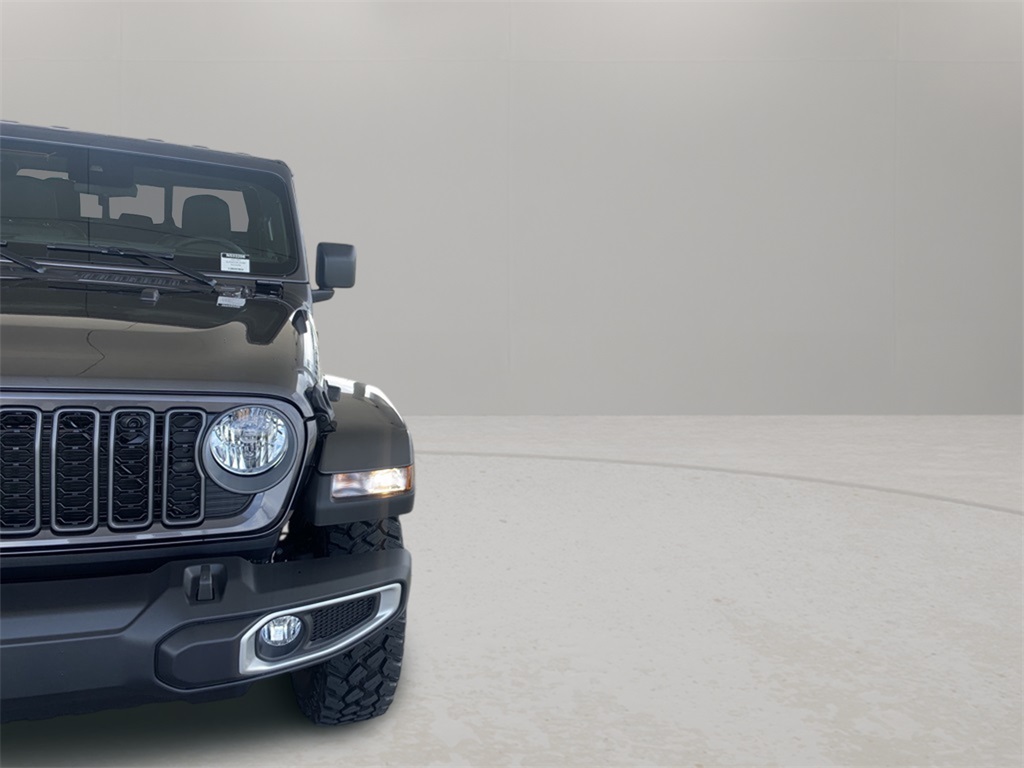 2025 Jeep Gladiator Sport photo 2