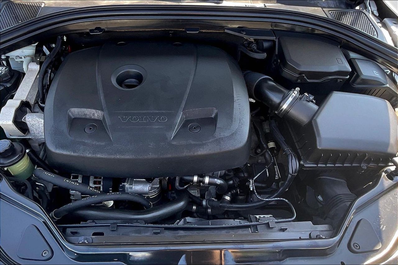 2017 Volvo XC60 T5 photo 21