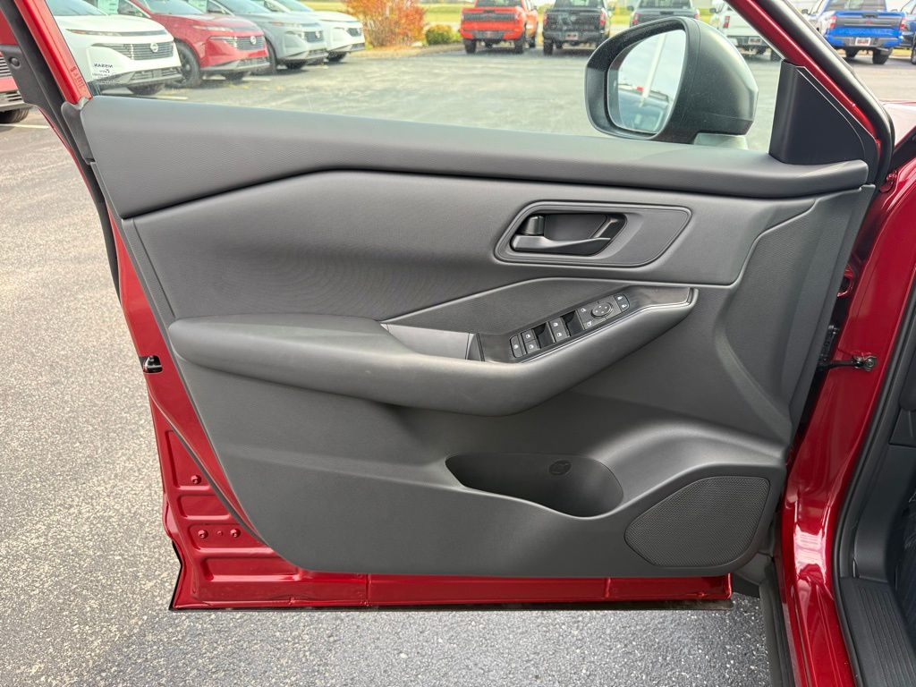 2026 Nissan Rogue S photo 2