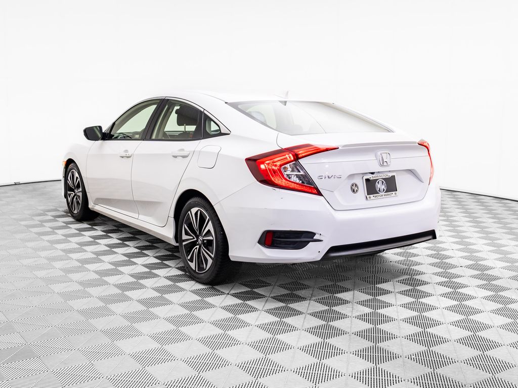2018 Honda Civic EX-T photo 2