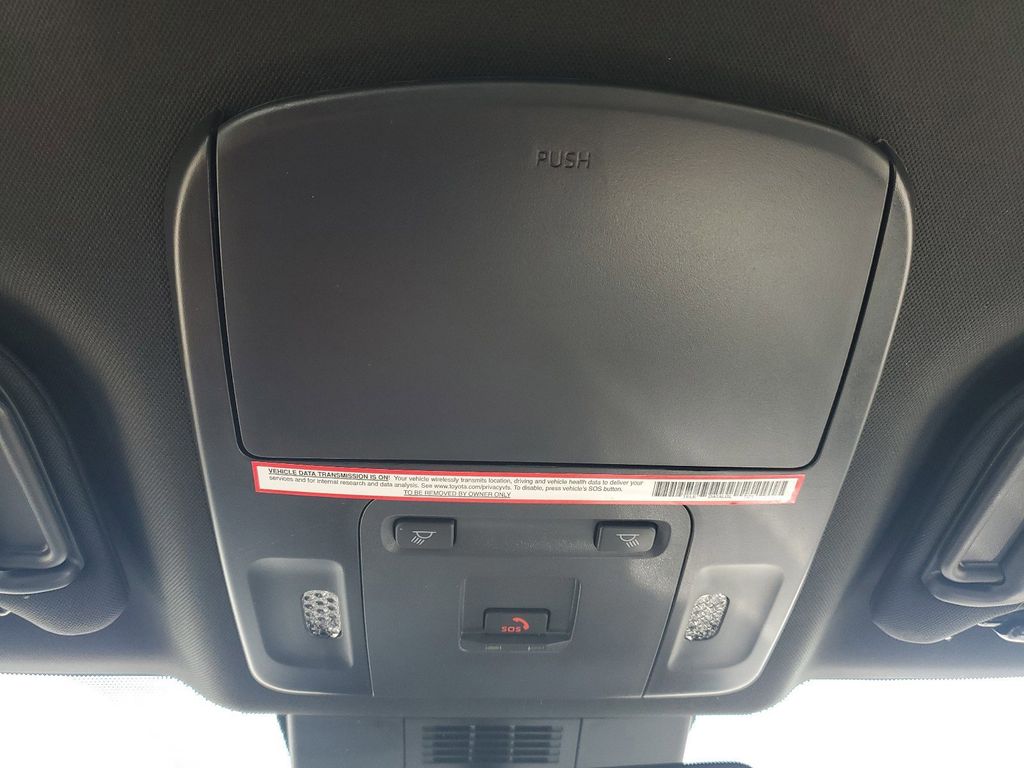 2025 Toyota Camry SE photo 26