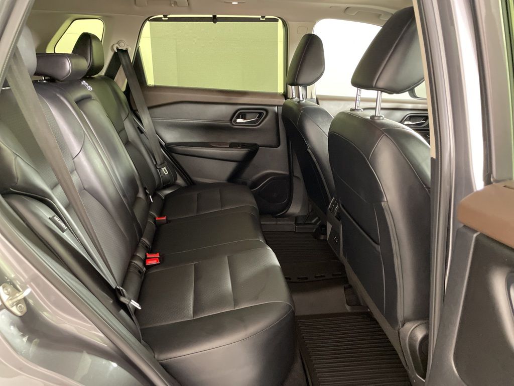 2023 Nissan Rogue SV photo 42