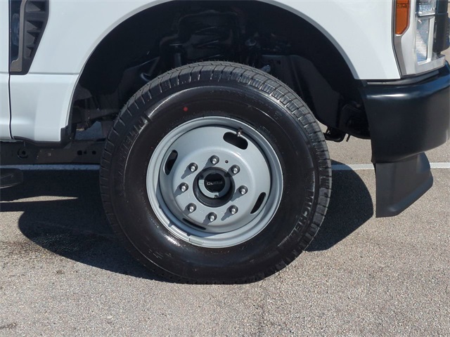 2026 Ford F-350 photo 10
