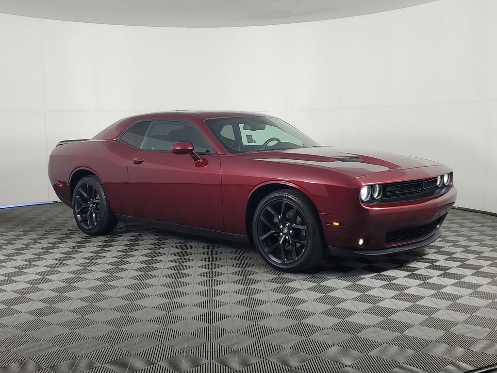 2020 Dodge Challenger SXT photo 2