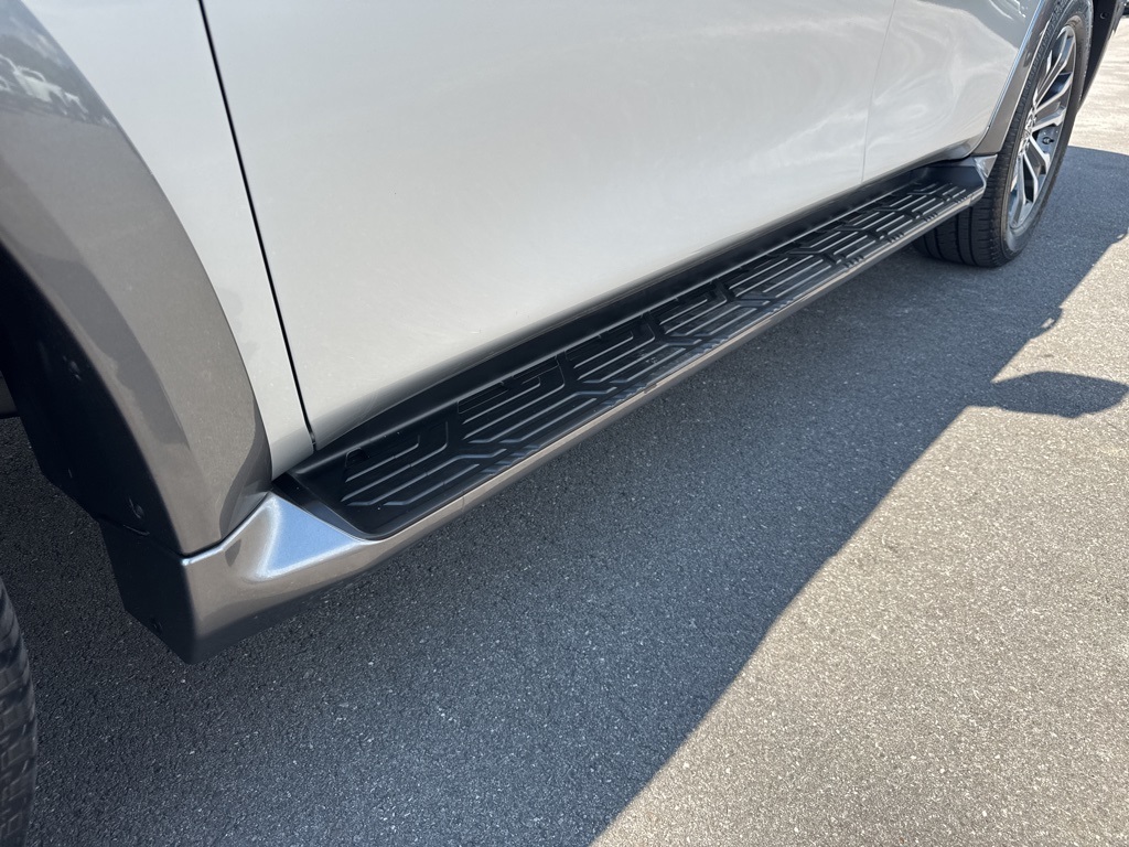 2019 Nissan Armada SL photo 15