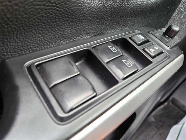 2023 Nissan Titan SV photo 28