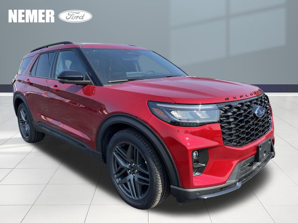 2025 Ford Explorer ST's photo