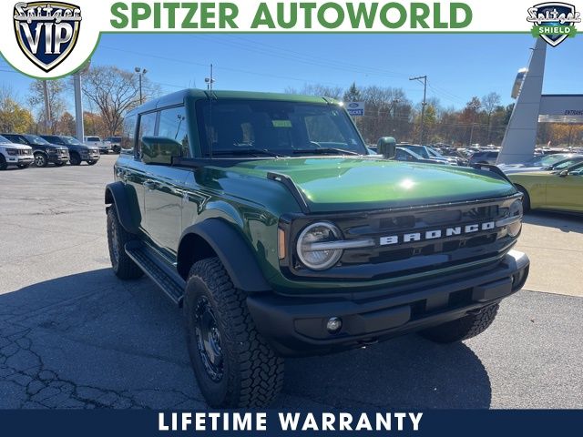 2025 Ford Bronco 4-Door Outer Banks's photo