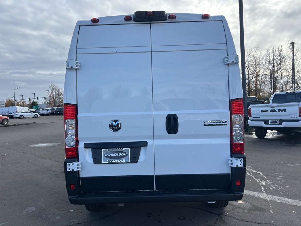 2025 Ram ProMaster 2500 photo 3