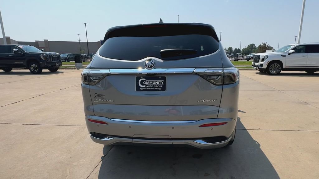 2023 Buick Enclave Avenir photo 7