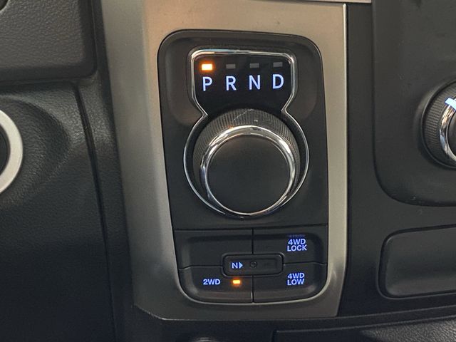 2018 Ram 1500 SLT photo 18