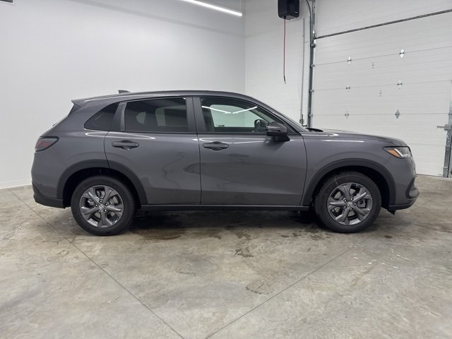 2026 Honda HR-V LX photo 4