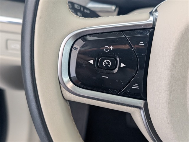2023 Volvo XC60 Recharge Hybrid T8 Plus photo 26