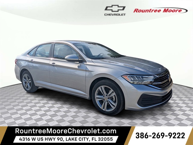 2024 Volkswagen Jetta SE's photo