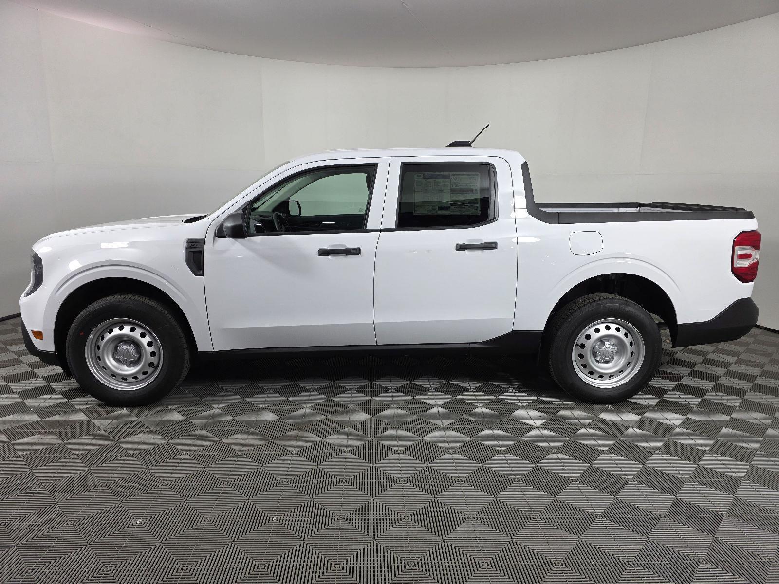 2025 Ford Maverick XL photo 2