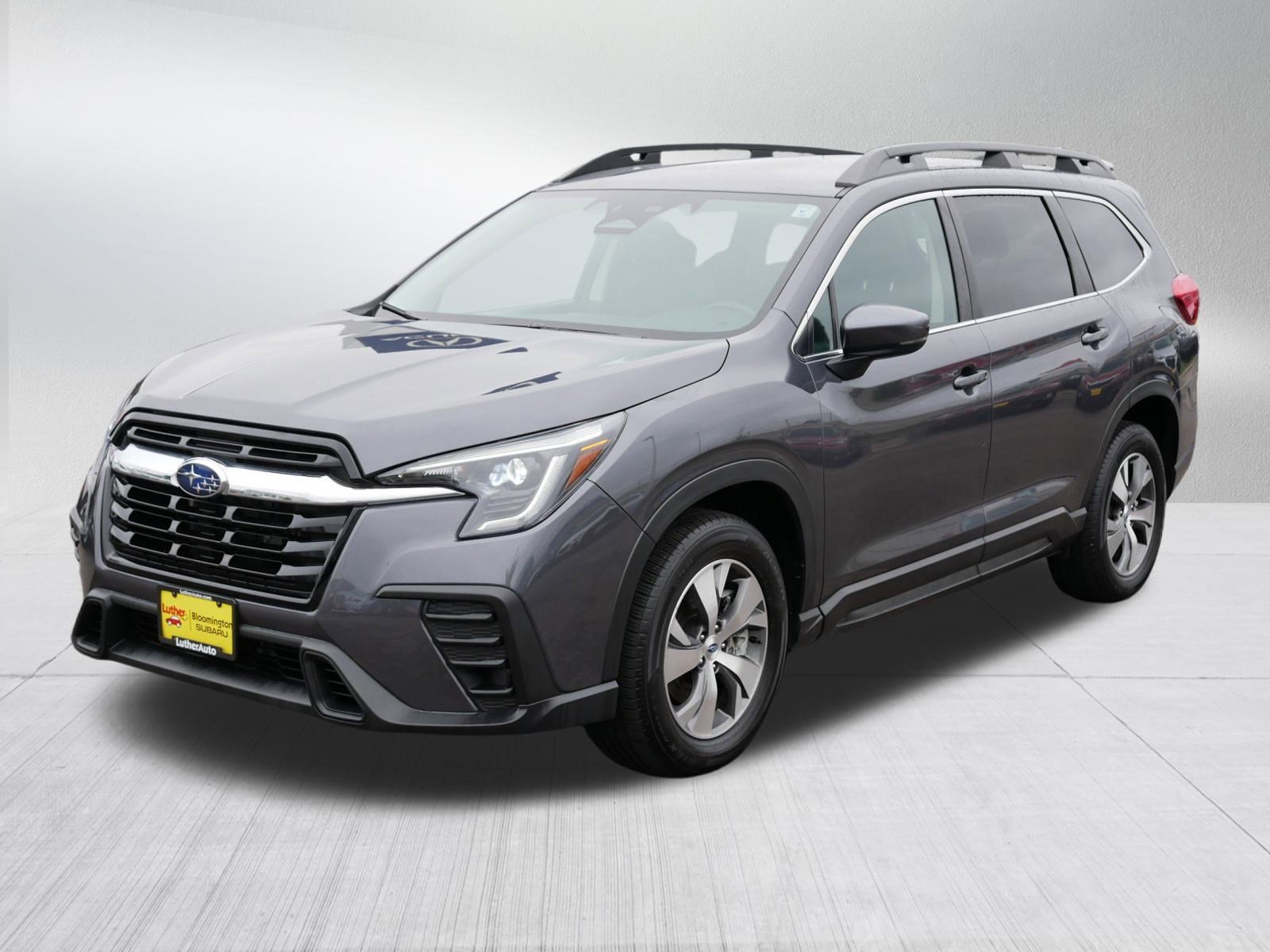 2024 Subaru Ascent Premium photo 3