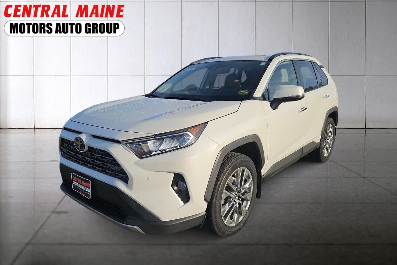 2020 Toyota RAV4 Limited's photo