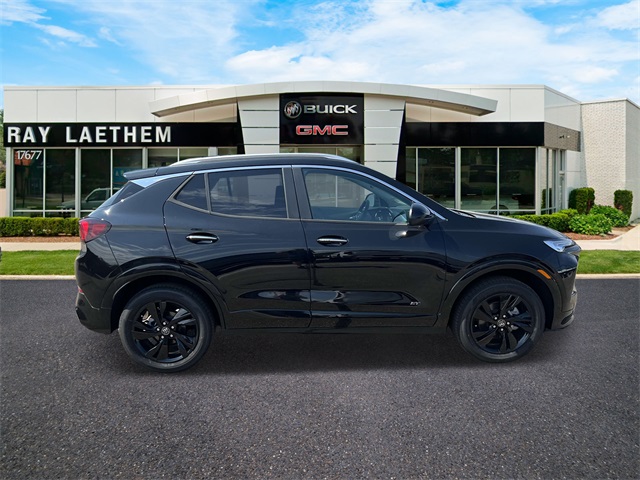 2025 Buick Encore GX Sport Touring photo 3