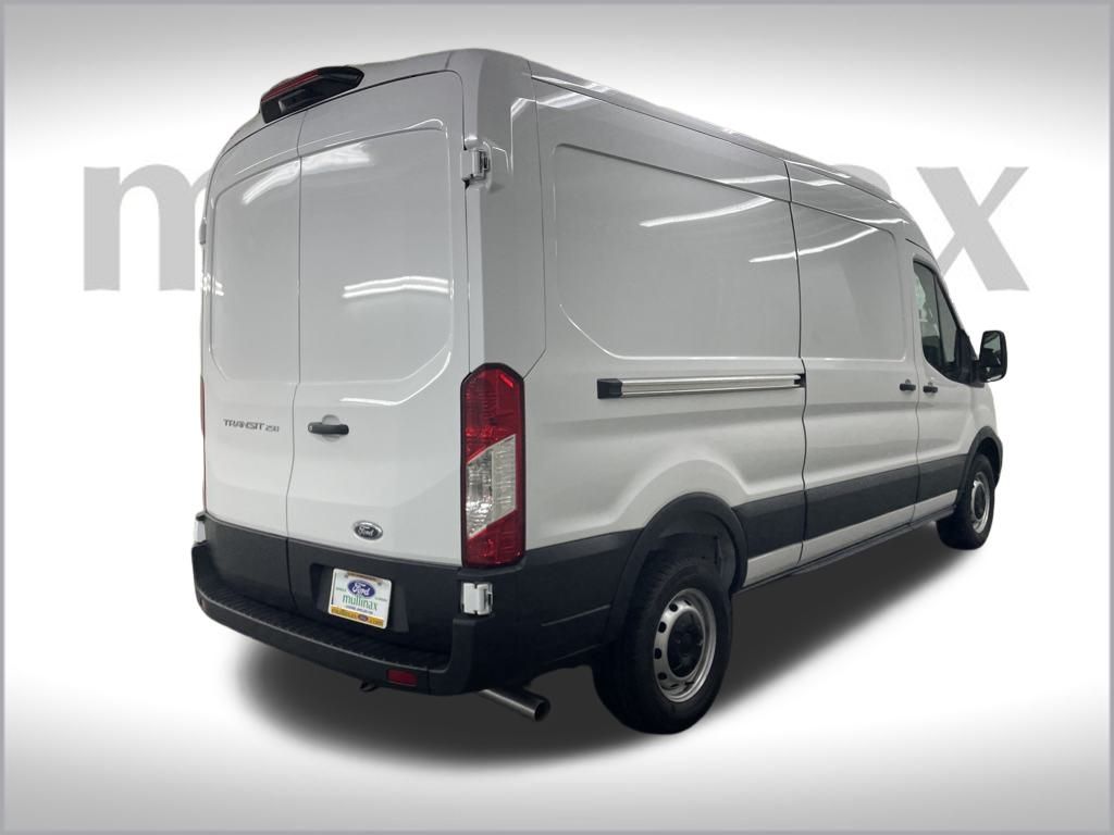 2025 Ford Transit photo 2