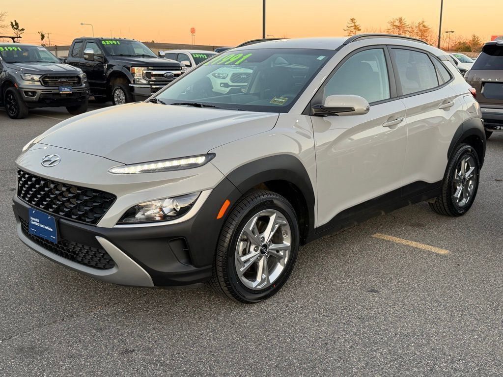 2023 Hyundai Kona SEL photo 2