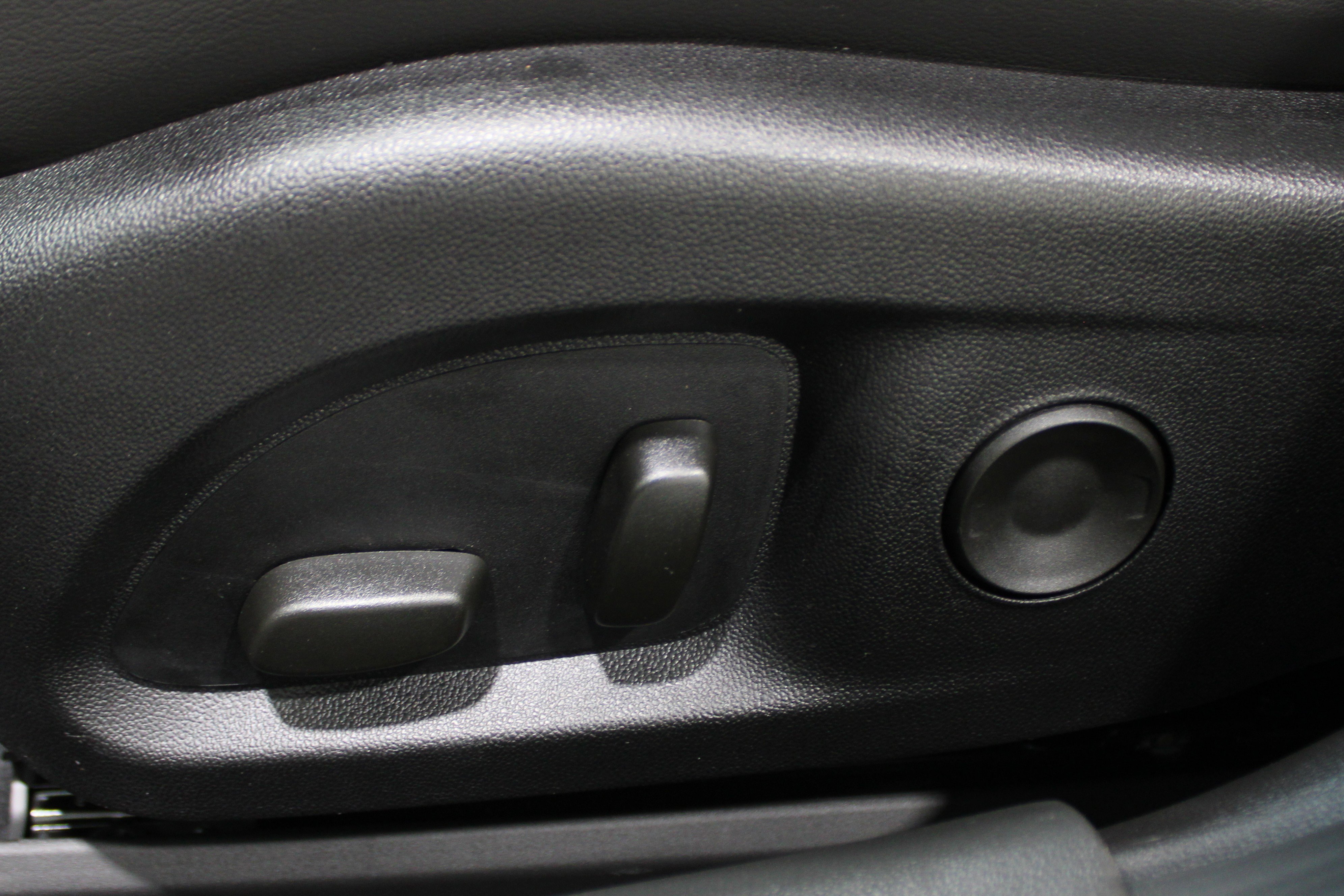 2026 Cadillac CT4 Luxury photo 4