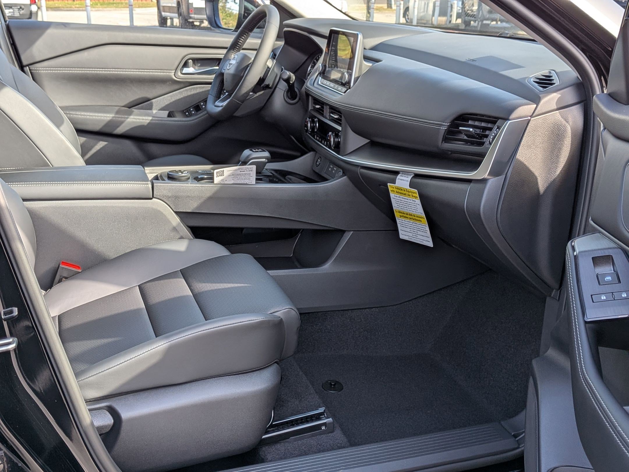2026 Nissan Rogue SV photo 21