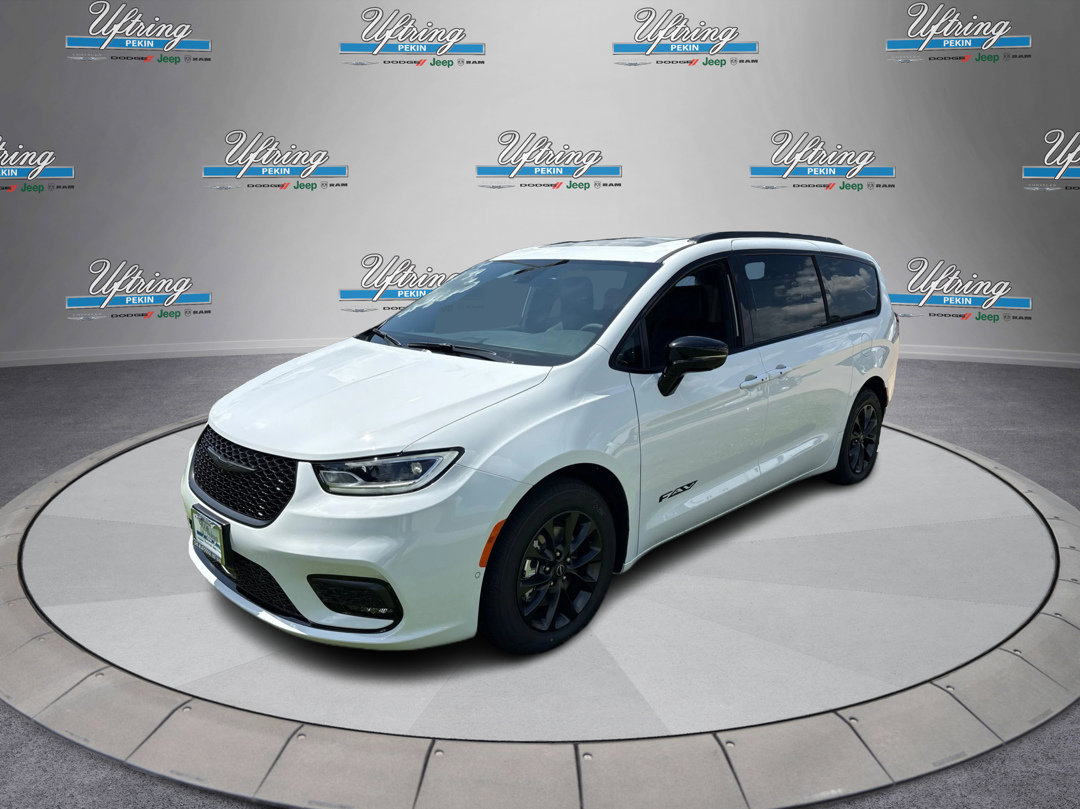 2025 Chrysler Pacifica photo 6
