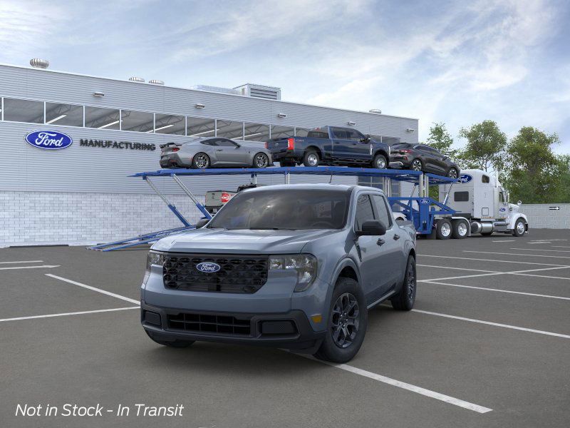 2025 Ford Maverick XLT photo 2
