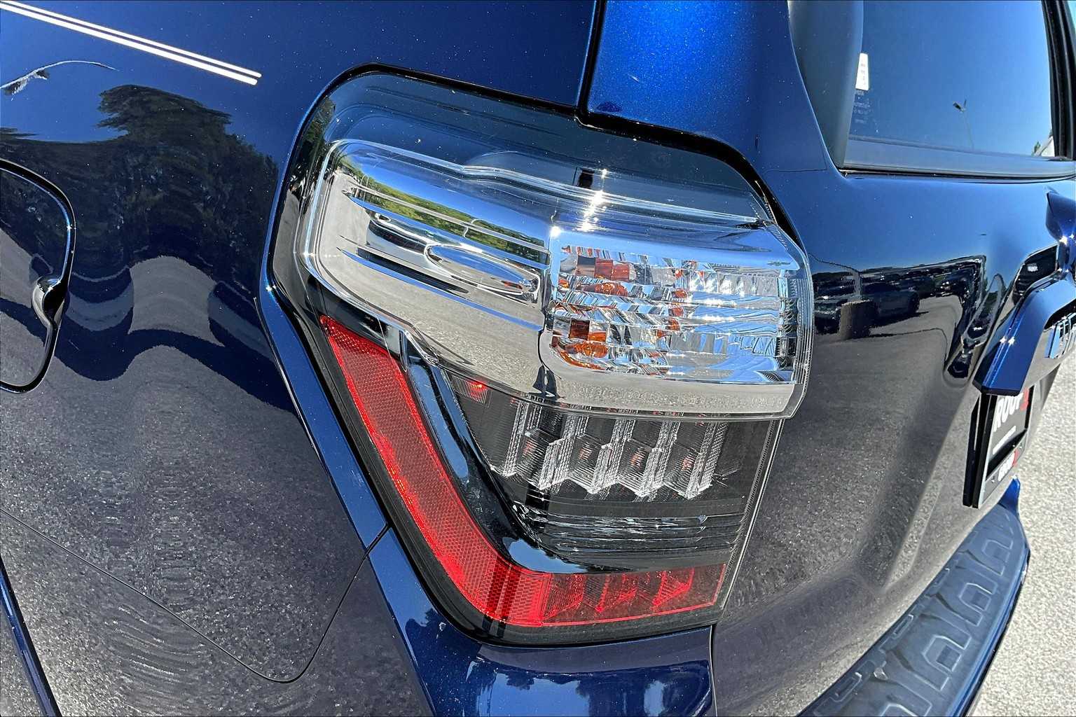 2021 Toyota 4Runner SR5 Premium photo 28