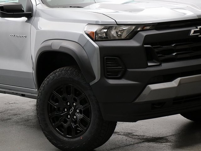 2026 Chevrolet Colorado Trail Boss photo 3