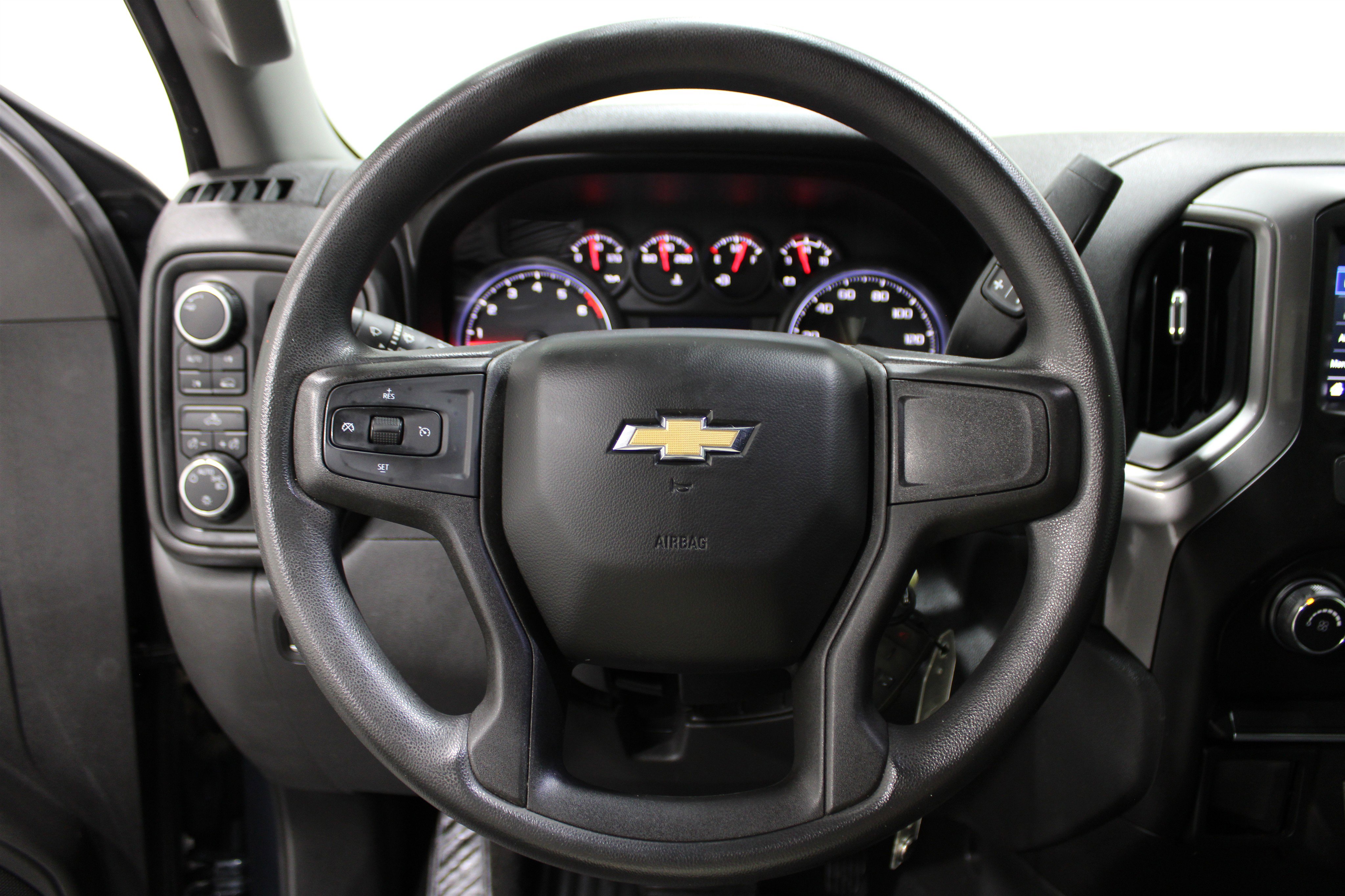 2020 Chevrolet Silverado 1500 Custom photo 7