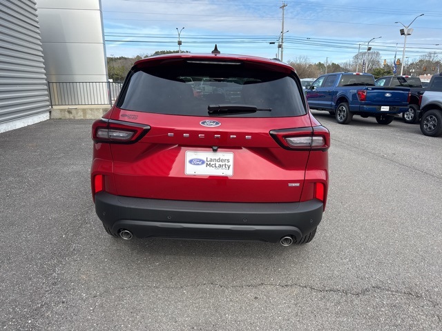 2025 Ford Escape ST-Line photo 4