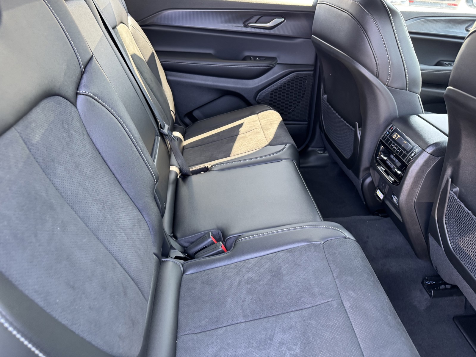 2025 Jeep Grand Cherokee Altitude X photo 8
