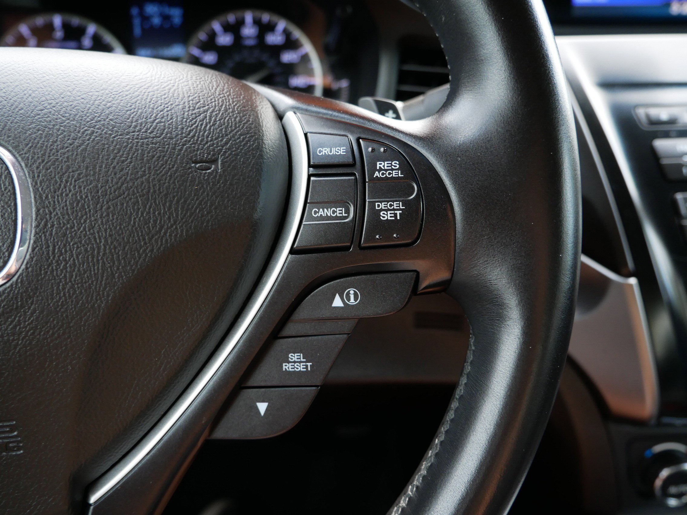 2013 Acura ILX 2.0L Premium photo 29