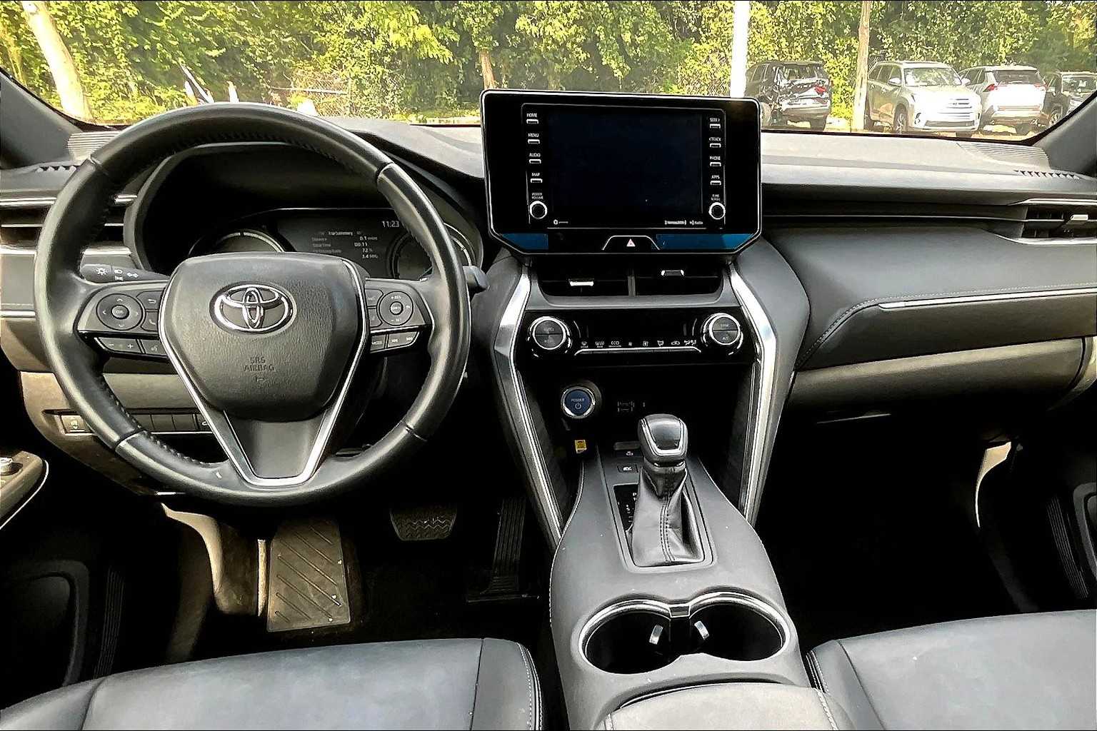 2022 Toyota Venza XLE photo 15