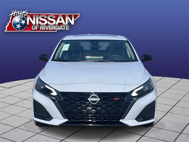 2025 Nissan Altima SR photo 2