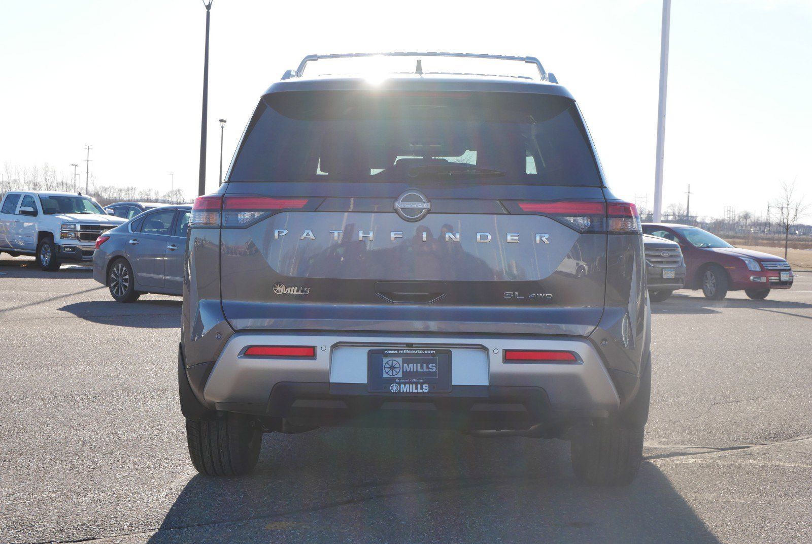 2025 Nissan Pathfinder SL photo 4