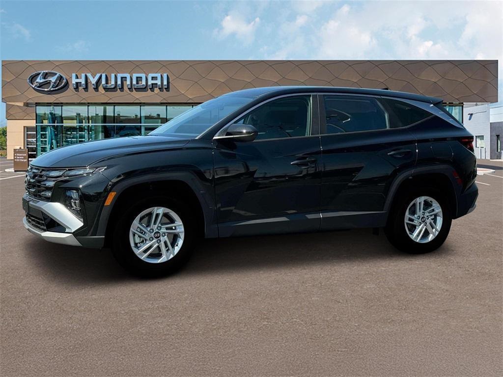 2025 Hyundai Tucson SE photo 2