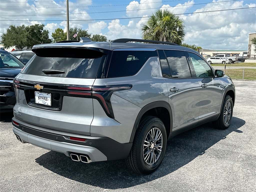 2026 Chevrolet Traverse photo 4